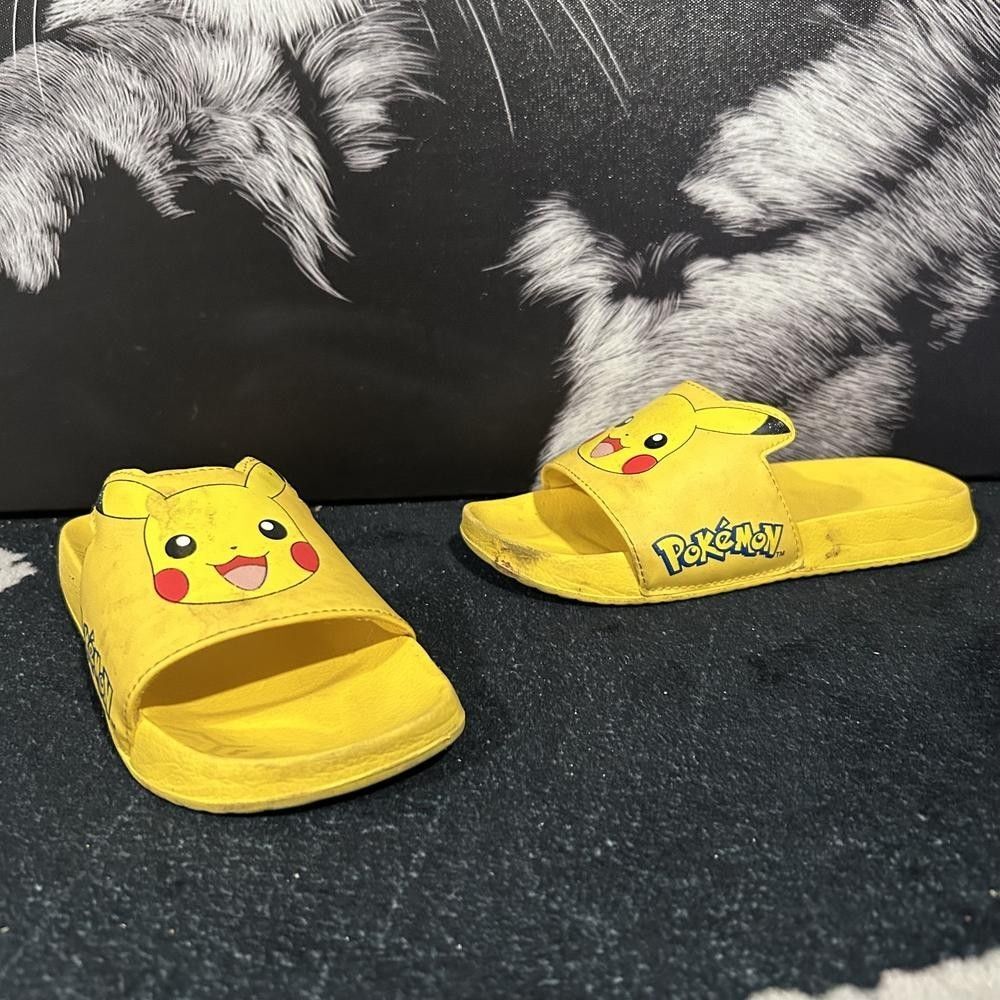 H&M Slide Sandal Unisex Kids 12 Yellow Pokemon Pikachu Printed Pool Synthetic